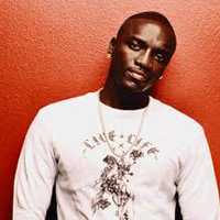 Ca sĩ Akon