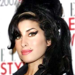 Ca sĩ Amy Winehouse