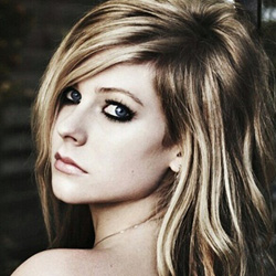 Ca sĩ Avril Lavigne