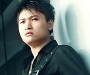 Ca sĩ Duy Khánh Idol