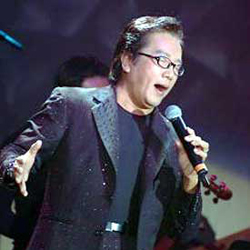 Ca sĩ Evis Phương