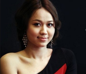 Ca sĩ Hà Mi,Ngọc Sơn