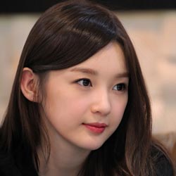 Kang Min Kyung