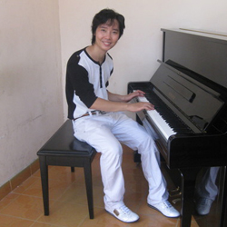 Ca sĩ Khôi Nguyên