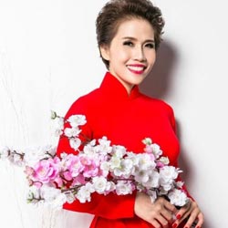 Ca sĩ Lê Chinh