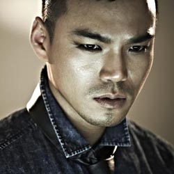 Ca sĩ Lee Jung