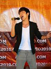 Ca sĩ Nguyễn Đức Tùng