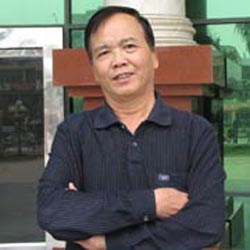 Ca sĩ Nguyễn Tiến