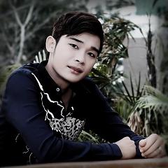 Ca sĩ Nhật Quang
