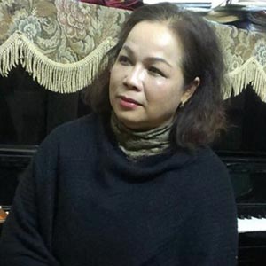 Ca sĩ Rơ Chăm Pheng