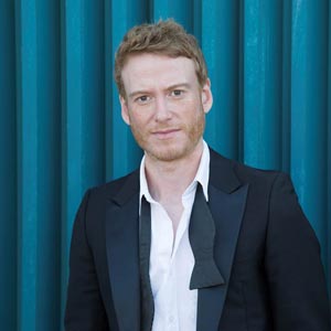 Ca sĩ Teddy Thompson