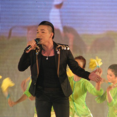 Ca sĩ Trần Phi Khanh