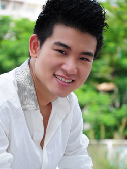 Ca sĩ Việt Tú